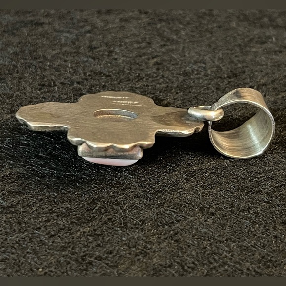 PINK CONCH STERLING SILVER PENDANT BY CHIMNEY BUTTE - Picture 6 of 8